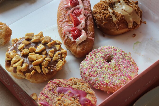 Edinburgh’s Donut & Pastry Experience with Underground Donut Tour - Royal Mile to Princes Street: major sights without feeling rushed