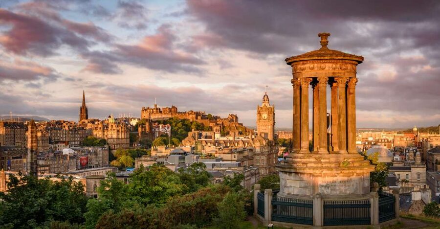 Edinburgh's Hidden Treasures Black Taxi Tour - Why an Edinburgh black taxi tour works so well for first-timers