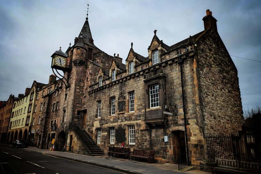 Edinburgh's Royal Mile Alley Tour - Why Edinburgh’s closes beat the main Royal Mile