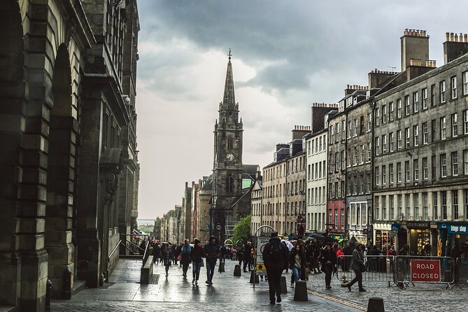 Edinburgh Self-Guided Murder Mystery Tour by the Royal Mile - Key things that make this mystery walk work