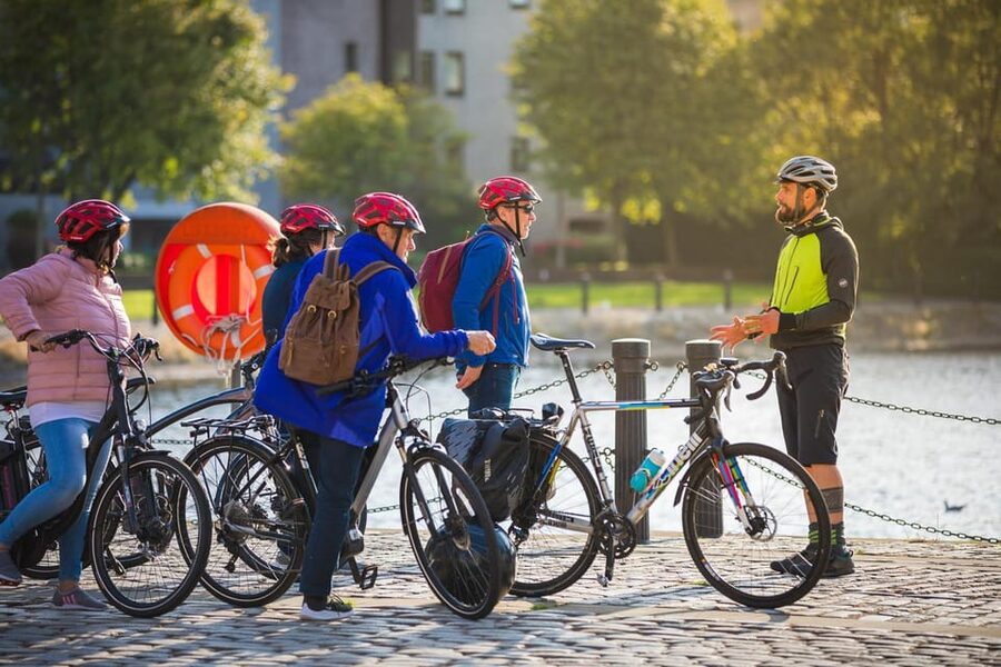 Edinburgh: Sightseeing Bike Tour - Key takeaways before you pedal