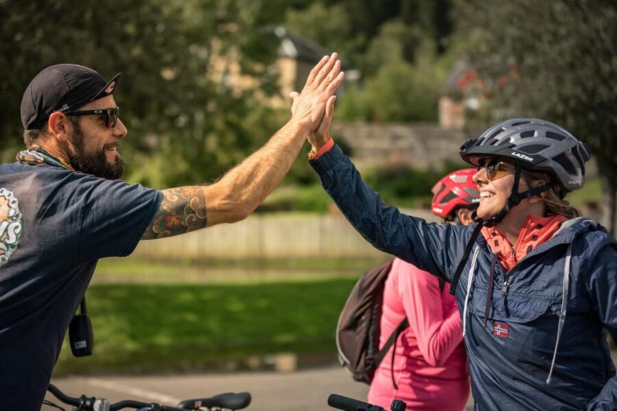 Edinburgh: Sightseeing Bike Tour - The City-Center Start: Getting Your Bearings Fast