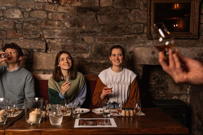 Edinburgh: Small-Group History of Whisky Tour with Tasting - The Old Town connection: King James IV, the Surgeon Barbers, and a 15th-century monopoly