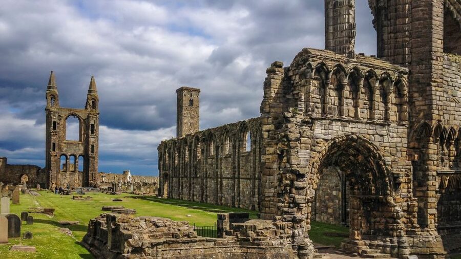 Edinburgh: St Andrews, Dunfermline Abbey and Fife Coast Tour - Key highlights you’ll actually feel in the day