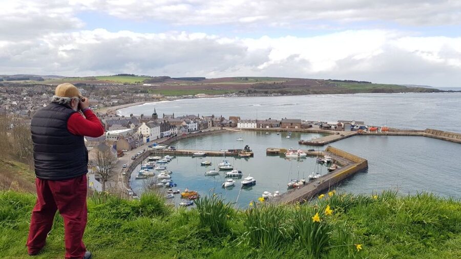 Edinburgh: St Andrews, Dunnottar Castle & Falkland Tour - Language and Guide Style: Spanish Narration That Keeps the Day Moving