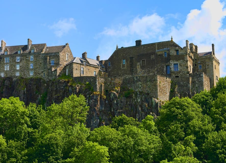 Edinburgh: Stirling Castle, Kelpies, Whisky & Highlands Tour - A 9.5-hour Scotland sampler: how the day is paced