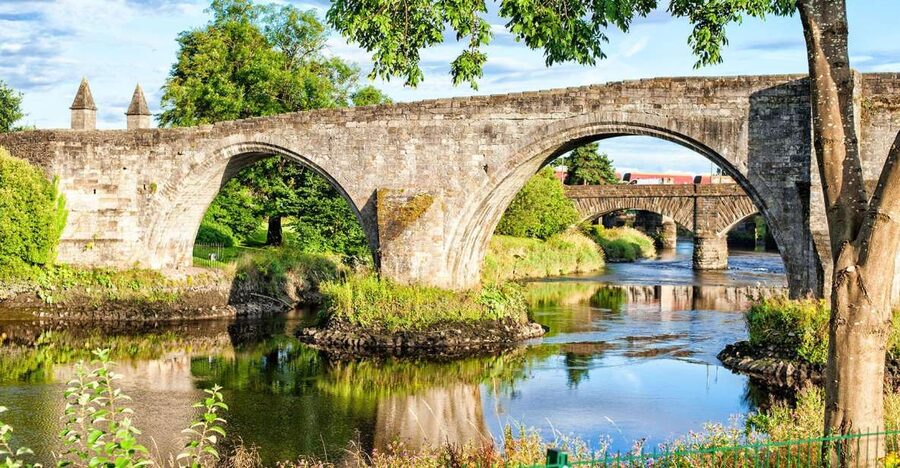 Edinburgh: Stirling, Whisky and St Andrews Tour in Spanish - Key highlights to watch for
