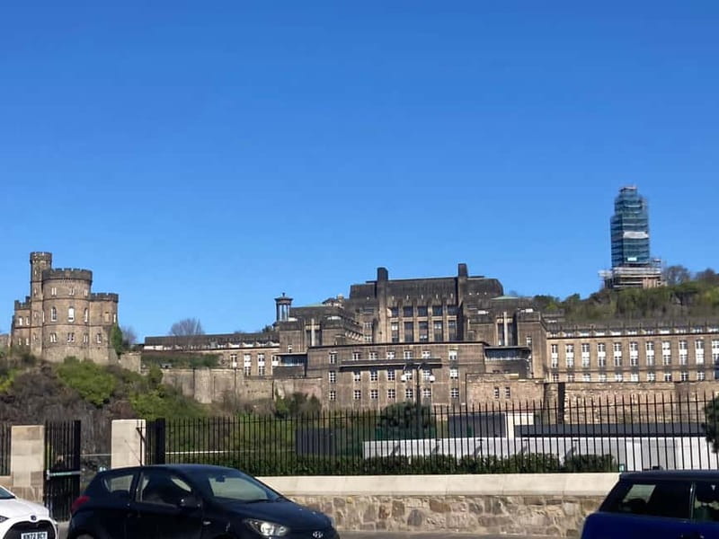 Edinburgh: Tales from the Old Town Guided Walking Tour - Why this Old Town story walk works in 105 minutes