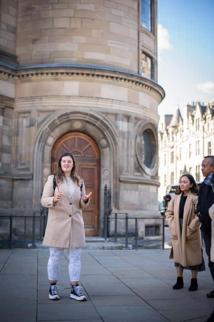 Edinburgh: The Complete Guide to the Old and New - Castlehill and Edinburgh Castle stories without the ticket stress