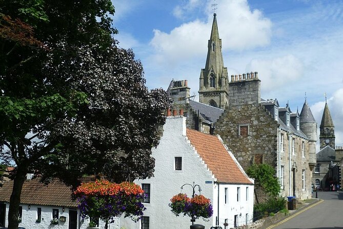 Edinburgh: The Outlander, Palaces & Jacobites Tour - Falkland as Inverness and a South Queensferry Photo Finale