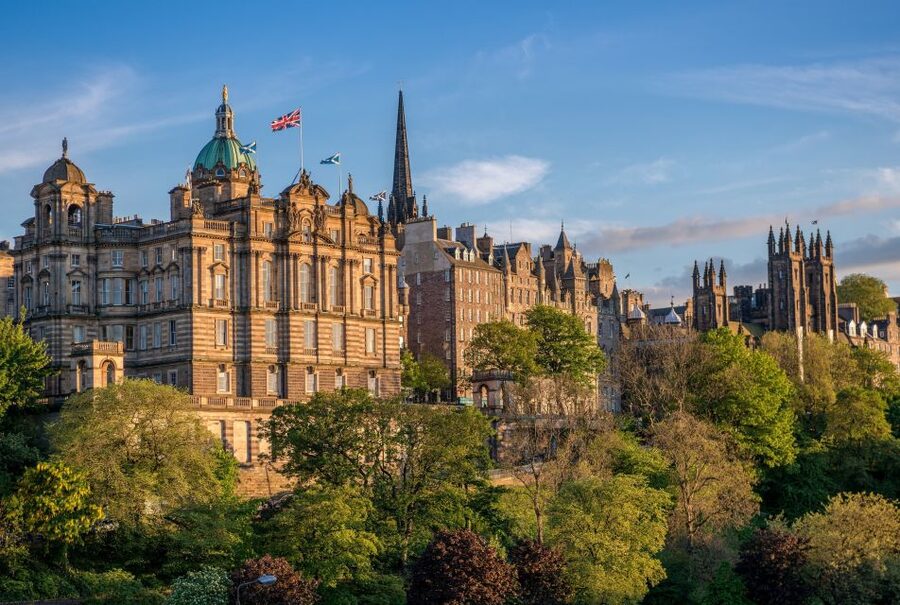 Edinburgh: The Royal City Tour from London - Key things I’d circle before you go