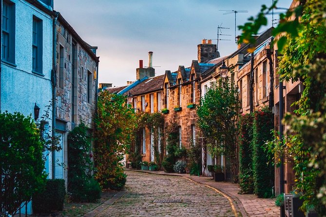 Edinburgh Tour Half Day - Old Town stories and viewpoint choices (Calton Hill and Arthur’s Seat)