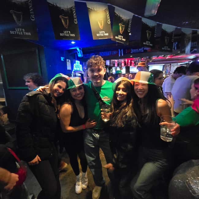 Edinburgh: Ultimate Pub Crawl Party with 7 Bars & 1 Club - Practical tips: ID, shoes, and how to have fun without stress