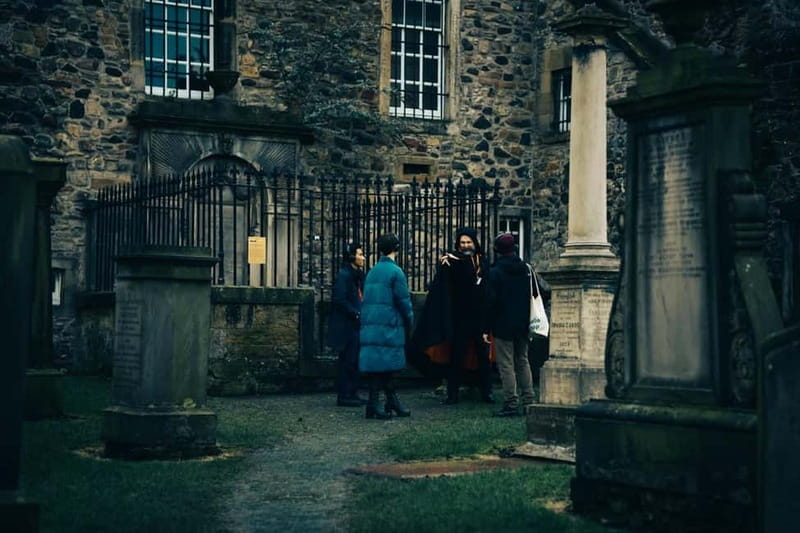 Edinburgh: Underground Vaults and Graveyard Evening Tour - Key things to know before you go