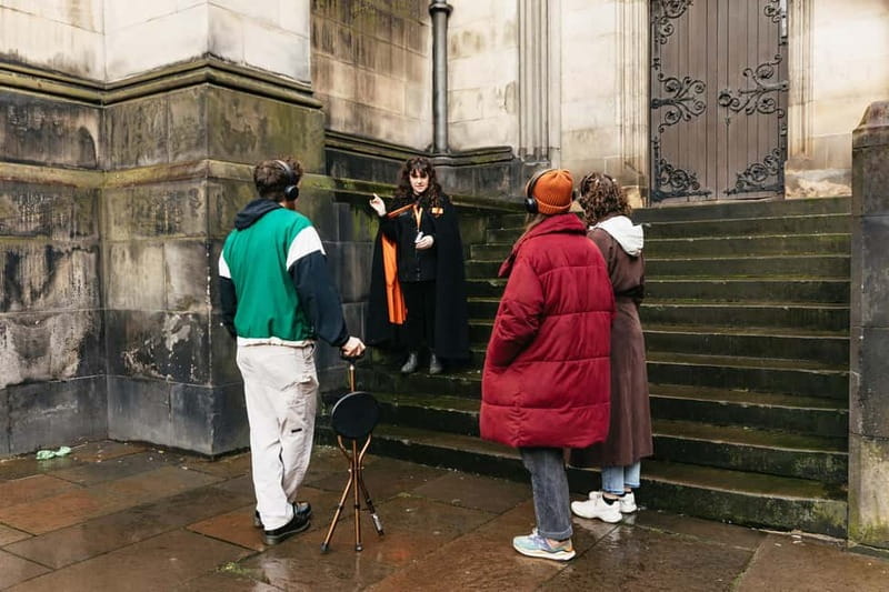 Edinburgh: Underground Vaults Evening Ghost Tour with Whisky - TourTalk audio devices: why this matters more than you think