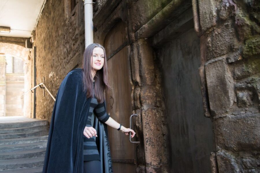 Edinburgh: Underground Vaults Evening Ghost Tour with Whisky - Price and value: what $33 buys you in the real world