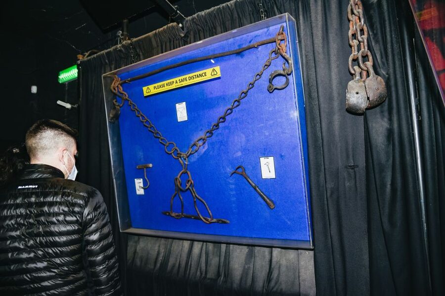 Edinburgh: Underground Vaults Tour - Dark True-Crime History Without the Lecture Feel
