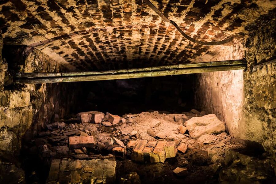 Edinburgh: Underground Vaults Tour with Whisky or Gin - What to know before you go (so nothing surprises you)