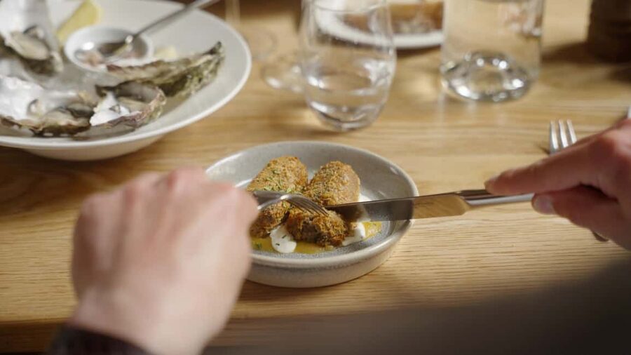 Edinburgh: VIP Food Tour in a Hidden, Traditional Restaurant - What you’ll eat: oyster, Cullen Skink, haggis, seafood delights, dessert