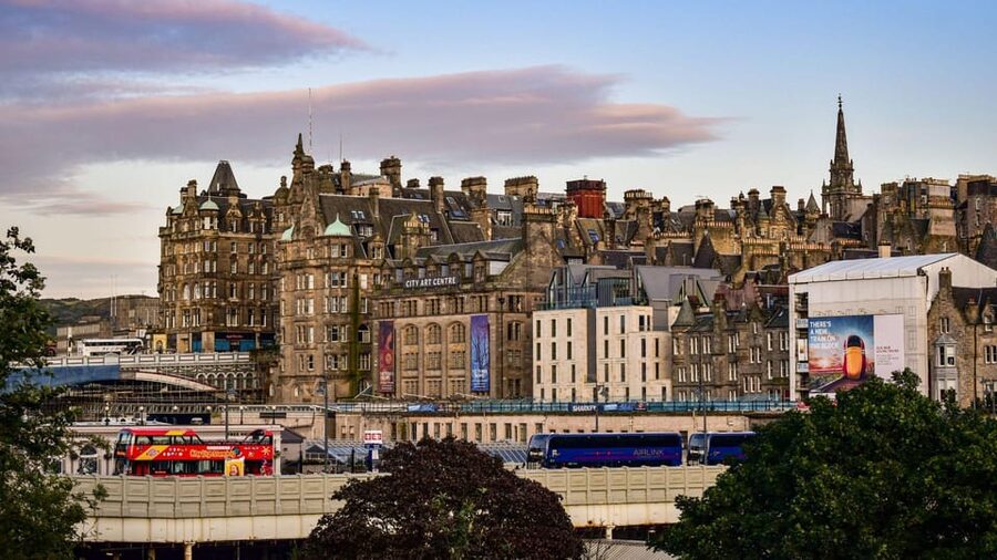 Edinburgh Walking Tour with a Local - How Long Should You Book: 1 to 6 Hours That Fit Your Day