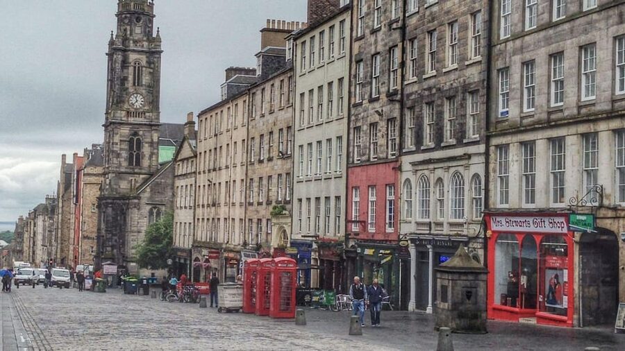 Edinburgh Walking Tour with a Local - Price and Value: Is $48 Worth It in Edinburgh?