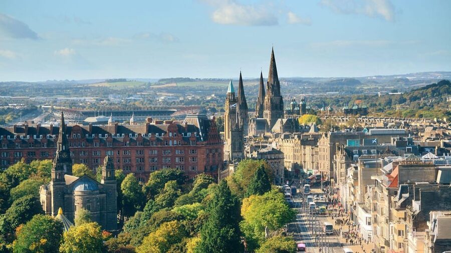 Edinburgh Walking Tour with a Local - FAQ