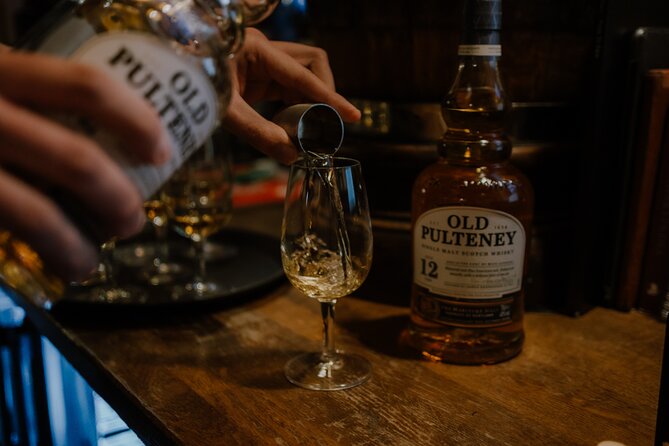 Edinburgh: Whisky Tasting with Storytelling in a Historic Pub - Storytelling That Connects Scotch to Real Scotland