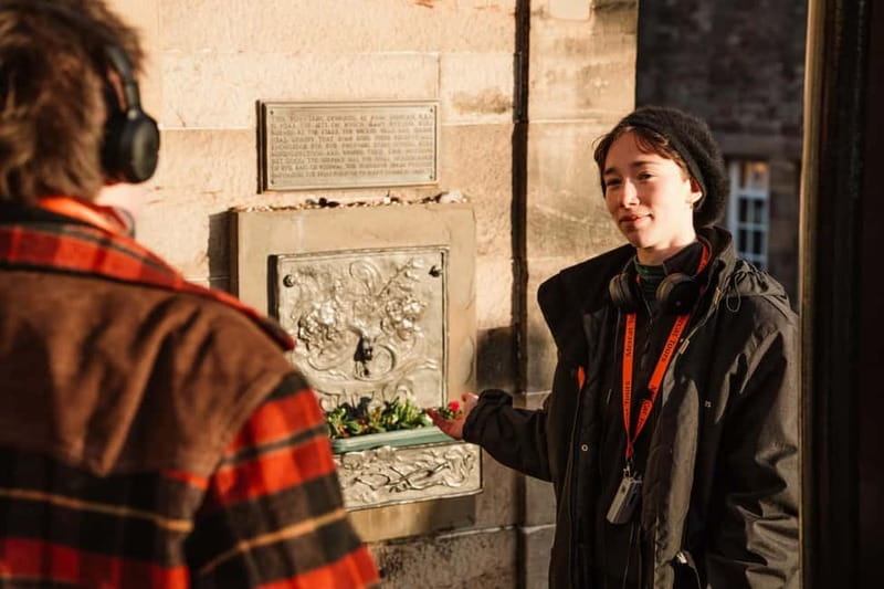 Edinburgh: Witches, Trials, and Truth Small-Group Tour - The Headset Setup That Actually Helps
