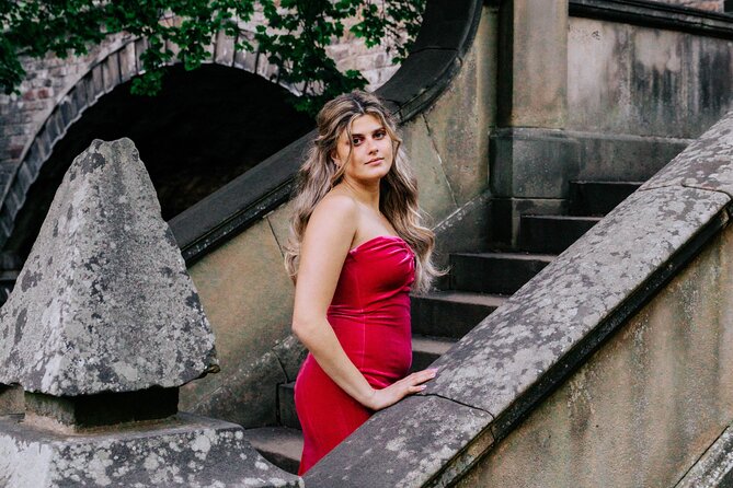 Elegant Professional Private Photoshoot Tour in Edinburgh - Dean Village: quiet fairytale streets with camera-ready calm