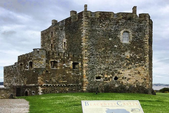 Five Outlander locations , Outlander film locations tour - Linlithgow Palace: Wentworth Prison With Mary Queen of Scots Context