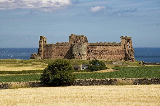 Flexible private day trips from Edinburgh with a driver or guide - Blackness Castle for Fort William, plus one key timing trick