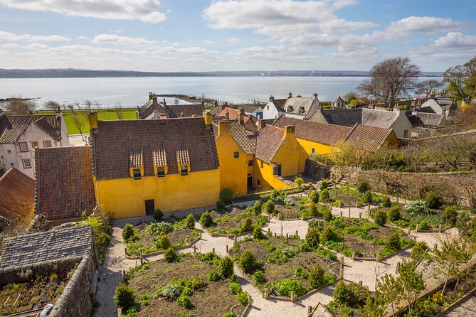 Flexible private day trips from Edinburgh with a driver or guide - Linlithgow Palace: the Wentworth Prison stop for series fans