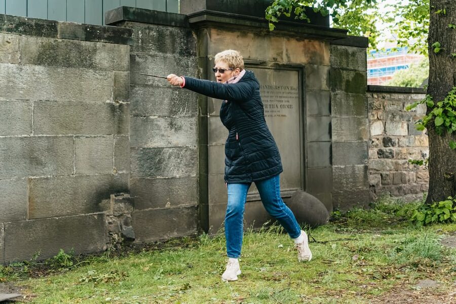 French Language : Original Harry Potter Tour of Edinburgh - Greyfriars Kirkyard and Tom Riddle’s grave: the tour’s emotional anchor