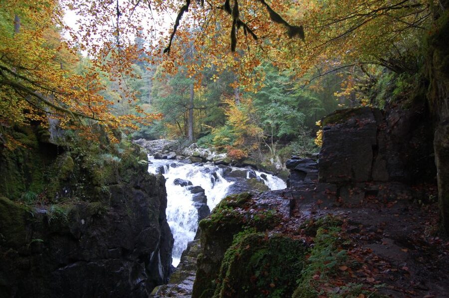 From Edinburgh: 2-Day Highlands Tour with Hogwarts Express - Lunch in Mallaig and the return via Glen Coe