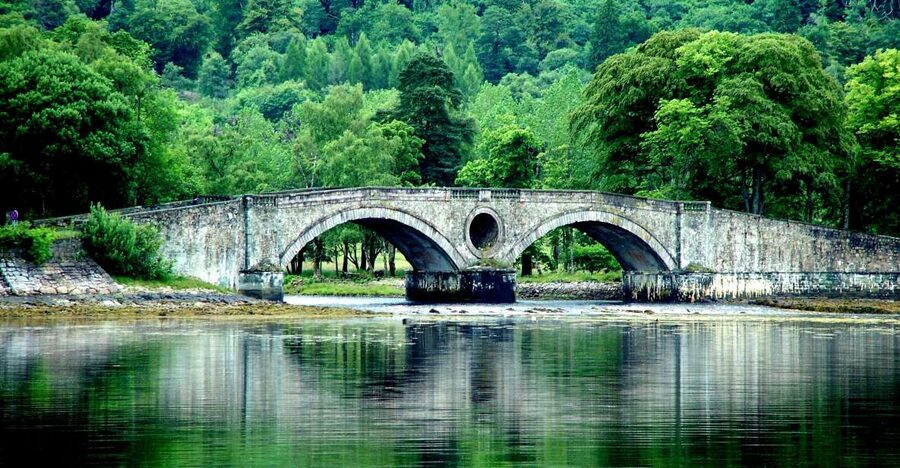 From Edinburgh: 2-Day Loch Lomond, West Highlands & Oban - From Burns Monument to the Kelpies: getting into Highland mode
