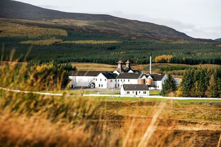 From Edinburgh: 3-Day Isle of Skye and The Highlands Tour - Morning departure from Edinburgh: timing and first impressions