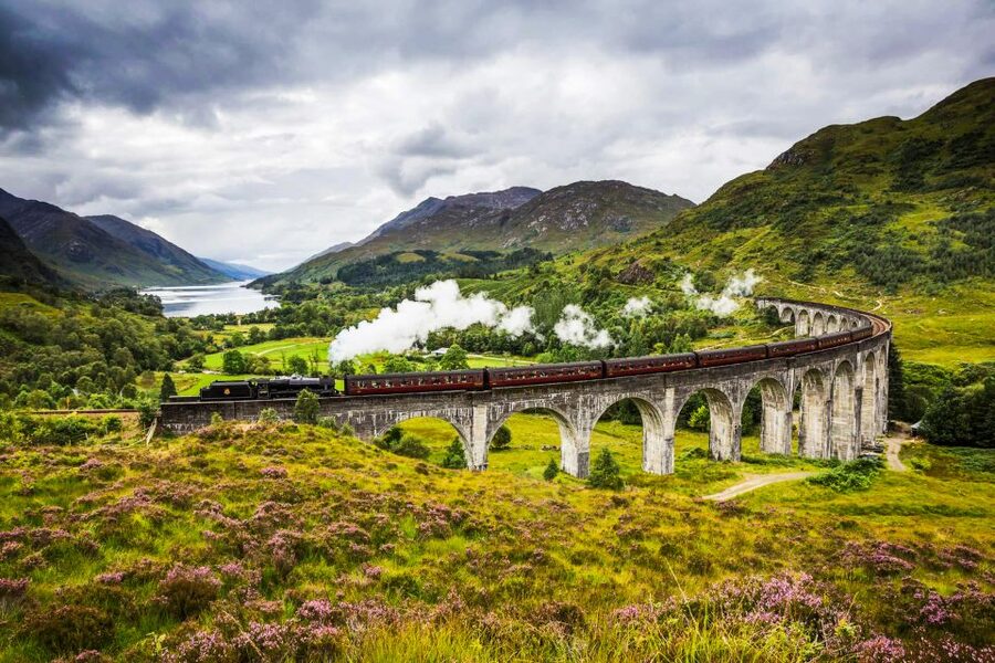 From Edinburgh: 3-Day Isle of Skye and The Highlands Tour - Glenfinnan Viaduct and the Commando Memorial: big views, quick stops