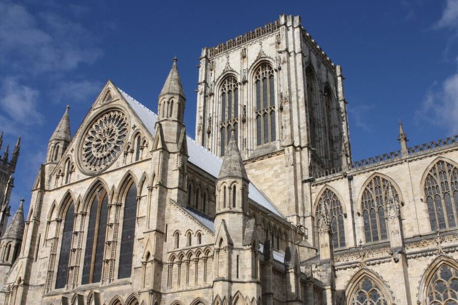 From Edinburgh: 5 Day Best of Northern England Tour - Day 2: North Yorkshire Moors, Whitby lunch, and Robin Hood’s Bay on foot