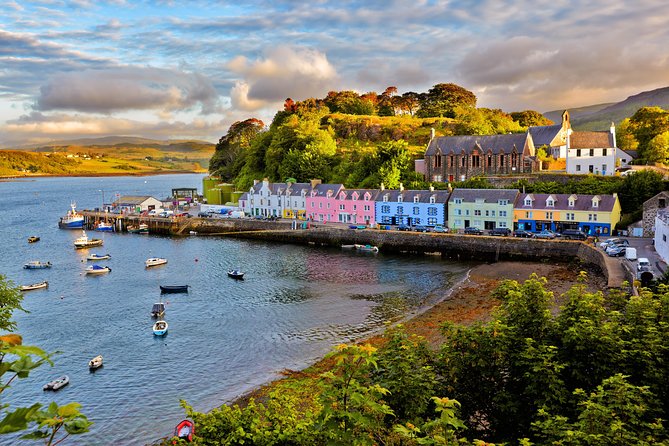 From Edinburgh: 5-Day Isle of Skye, Oban, & Highlands Tour - Glencoe to Glenfinnan: the Jacobite trail with Harry Potter views