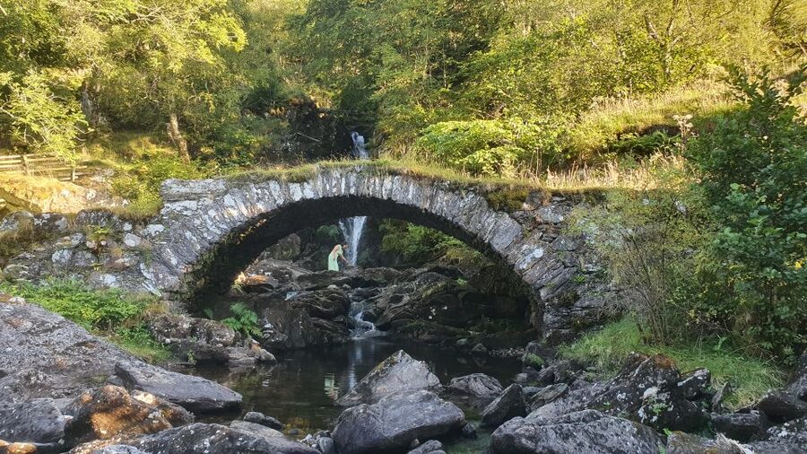 From Edinburgh: a Private Tour to a Majestic Highland Glen - Picking up in Edinburgh or Glasgow, then rolling toward the Forth Bridge