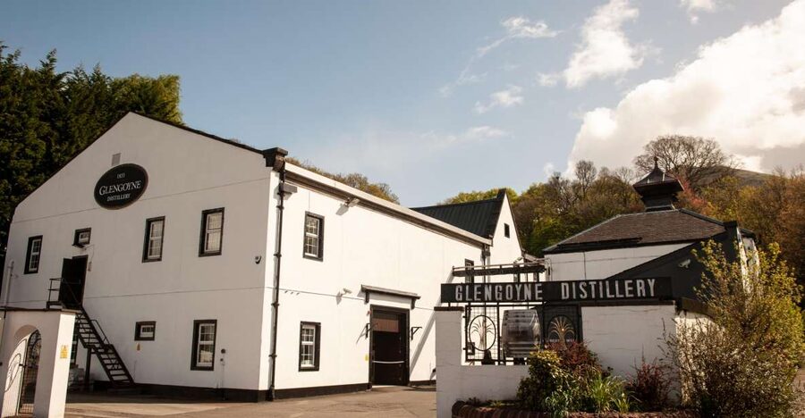 From Edinburgh: Discovering Malt Whisky Day Tour with Entry - Stirling Castle and the big-sky start to your whisky day