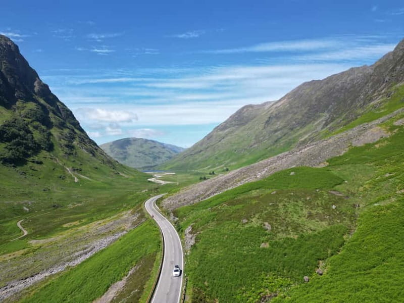 From Edinburgh: Glenfinnan Viaduct, Glencoe & Highlands Tour - The morning drive: Kelpies, Stirling Castle, and getting into Highland mode