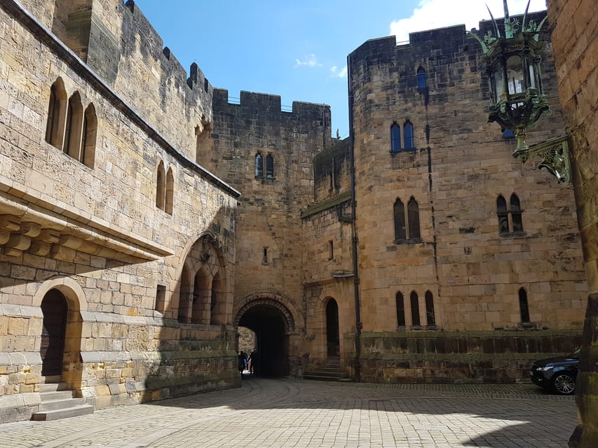 From Edinburgh: Holy Island, Alnwick Castle & Northumbria - A Day Trip Where the Tide Literally Runs the Show