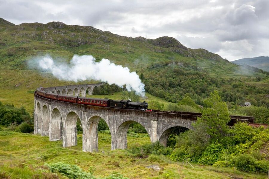 From Edinburgh: Isle of Skye and Hogwarts Express 4-Day Trip - Ferry from Skye to Mallaig and the Fort William handoff