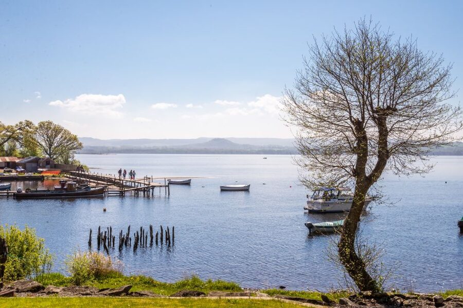 From Edinburgh: Loch Lomond, Kelpies & Stirling Castle Tour - Guides, storytelling, and why this tour feels different