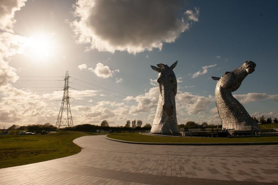 From Edinburgh: Loch Lomond, Kelpies & Stirling Castle Tour - The return drive: a final look at The Kelpies
