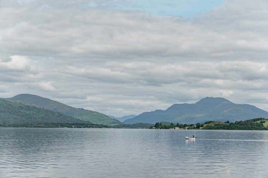 From Edinburgh: Loch Lomond, Stirling Castle & Kelpies Tour - The driving day reality: bus comfort, no onboard restrooms, and timing
