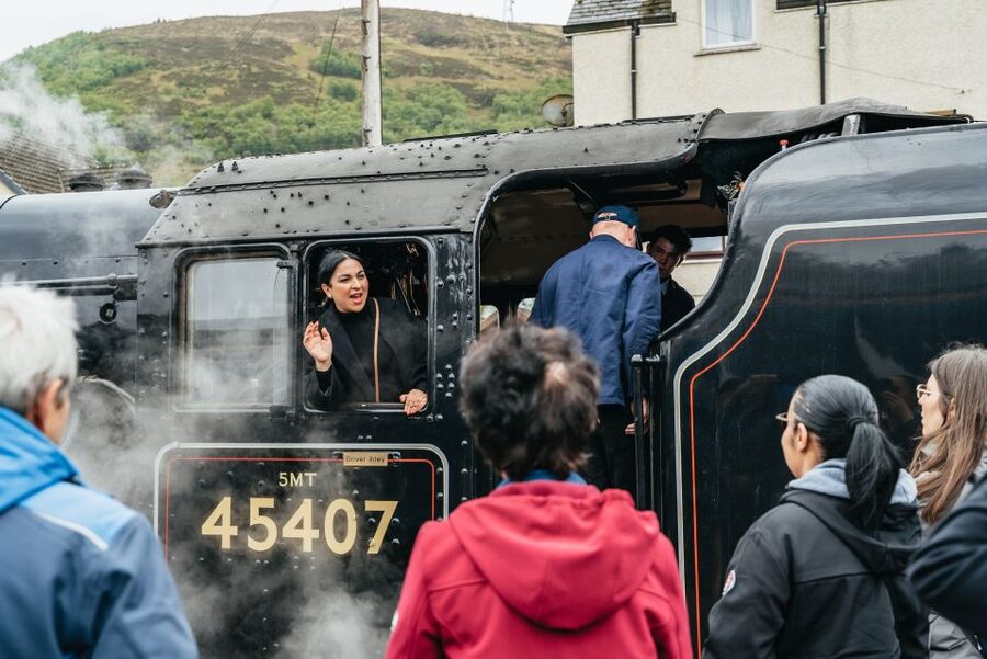 From Edinburgh: Magical Highlands Tour with Jacobite Train - From Edinburgh pickup to real Highland time