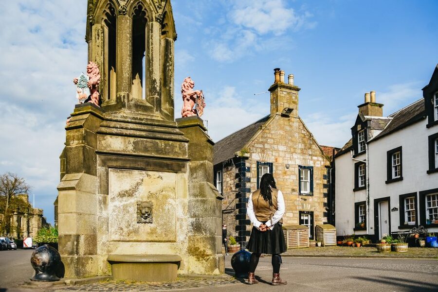 From Edinburgh: Outlander Experience 2-Day Tour - Who should book this Outlander experience, and who might not