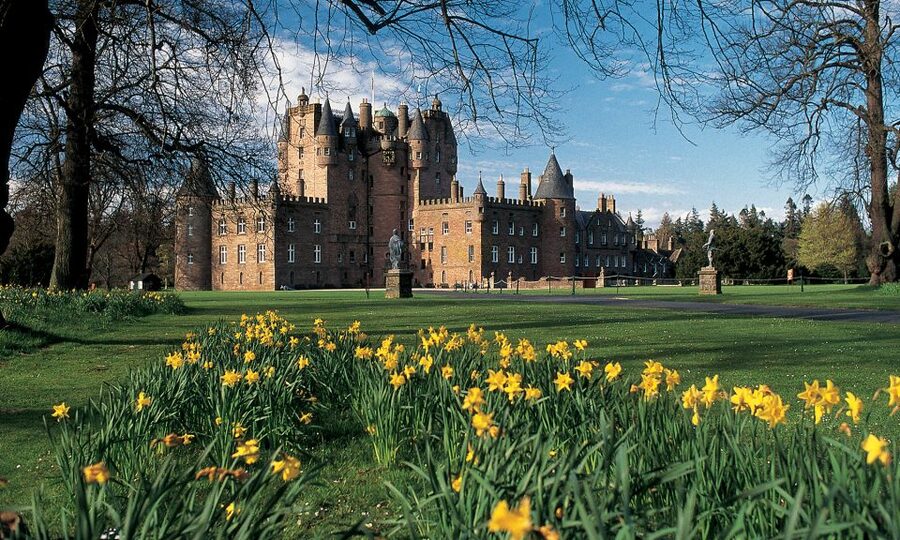 From Edinburgh: Scottish Castles Tour in Spanish - Spanish Castles From Edinburgh: The Feel of the Day